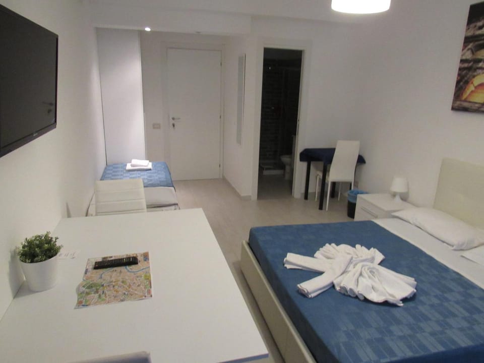 View (from property/room), Other, Other, Photo of the whole room, Decorative detail, Decorative detail, Landmark view
