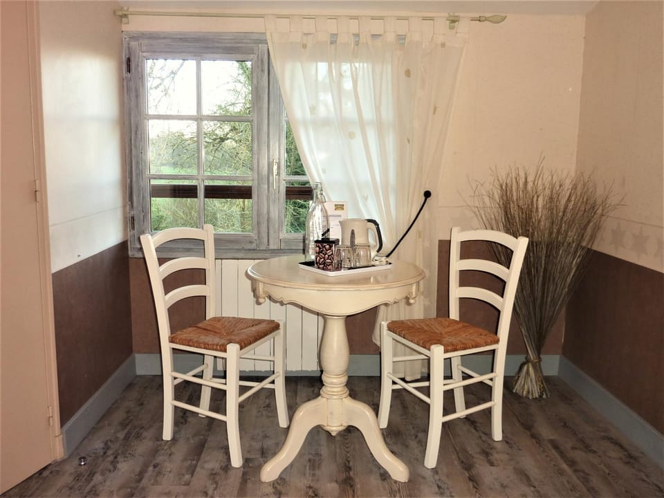Le Domaine des Terres du Thil Bed and Breakfast in Normandy