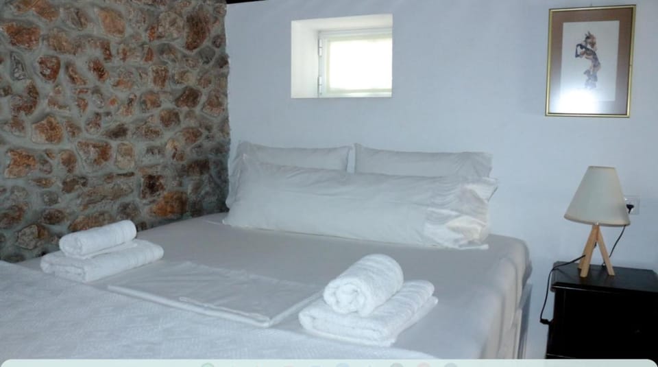 Ζoe Studios Bed and Breakfast in Islands