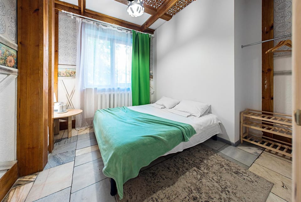 Bed, Photo of the whole room, Decorative detail, Bedroom