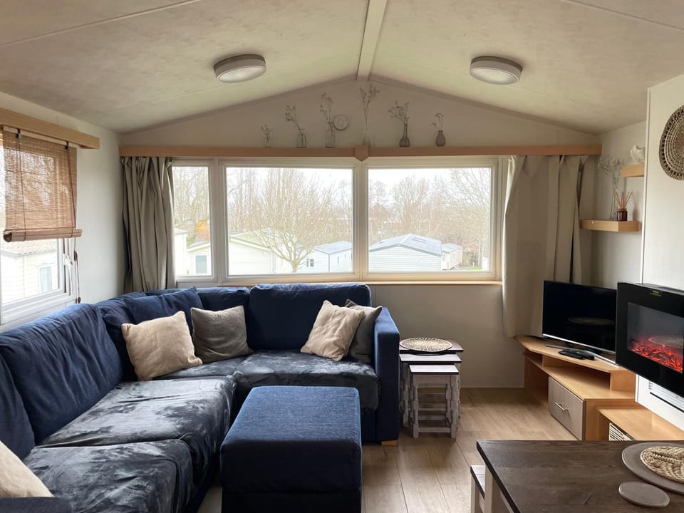 Rockley Park - Coral Campground/ 
RV Resort in Poole