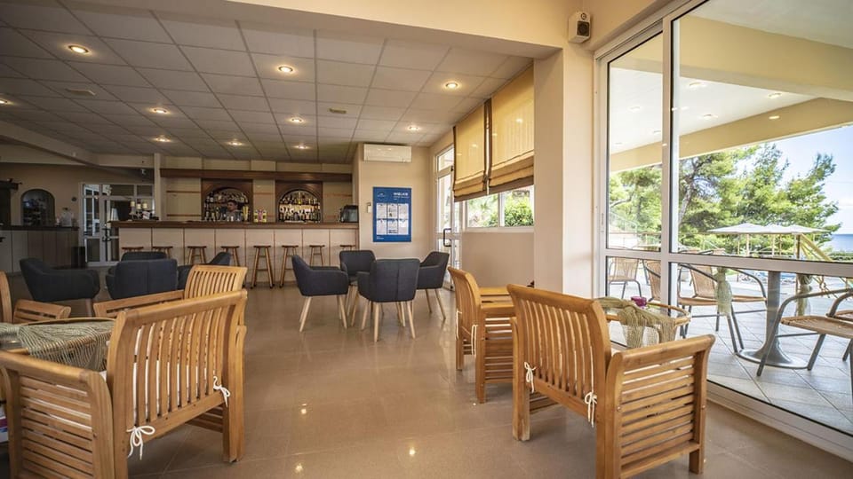 Lounge or bar