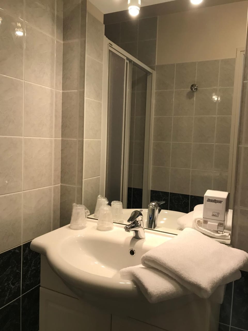 Hôtel La Colombiere Cantal Hotel in Auvergne-Rhône-Alpes