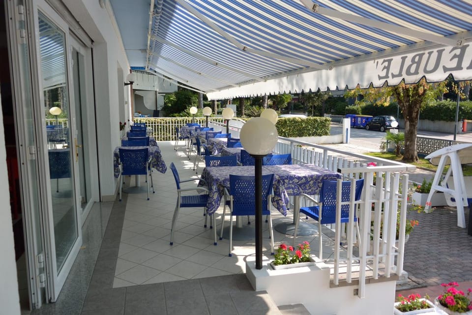 Patio, Day