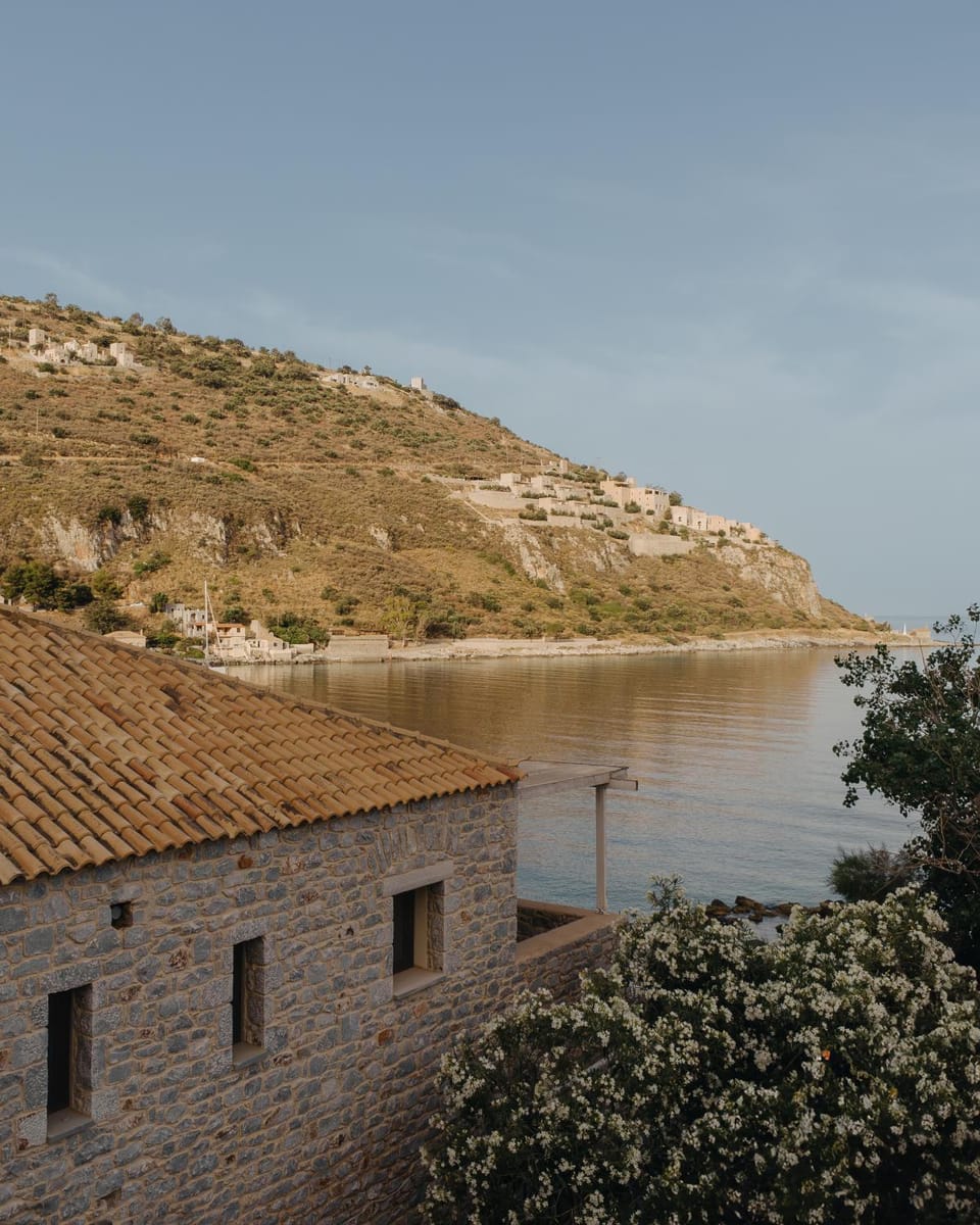 Kourmas Suites Bed and Breakfast in Messenia