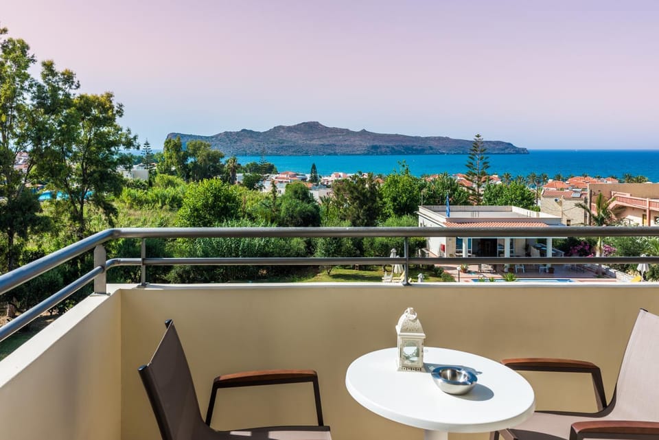 Merabello Apartments Apartment hotel in Agia Marina