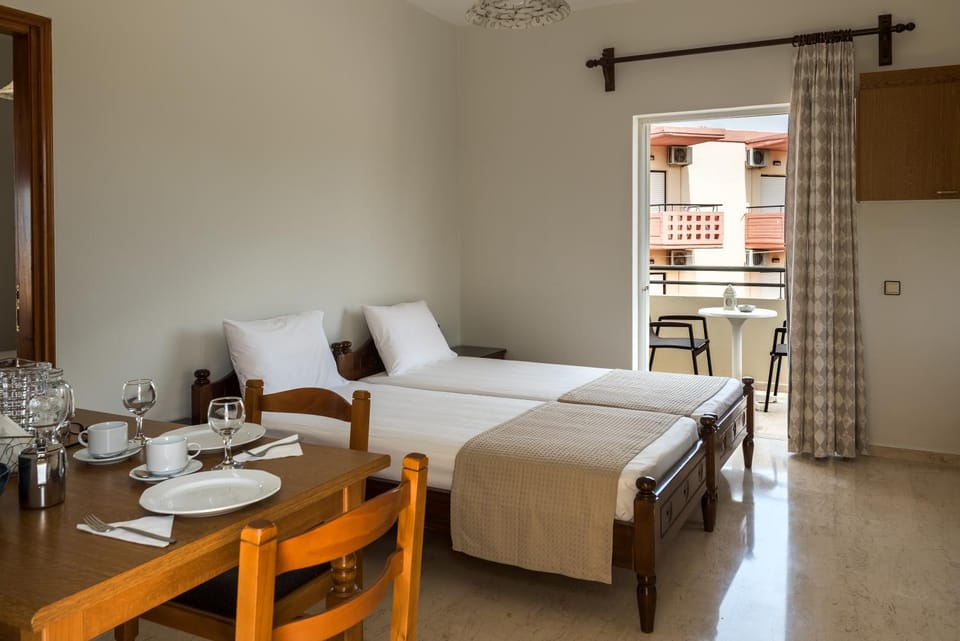 Merabello Apartments Apartment hotel in Agia Marina