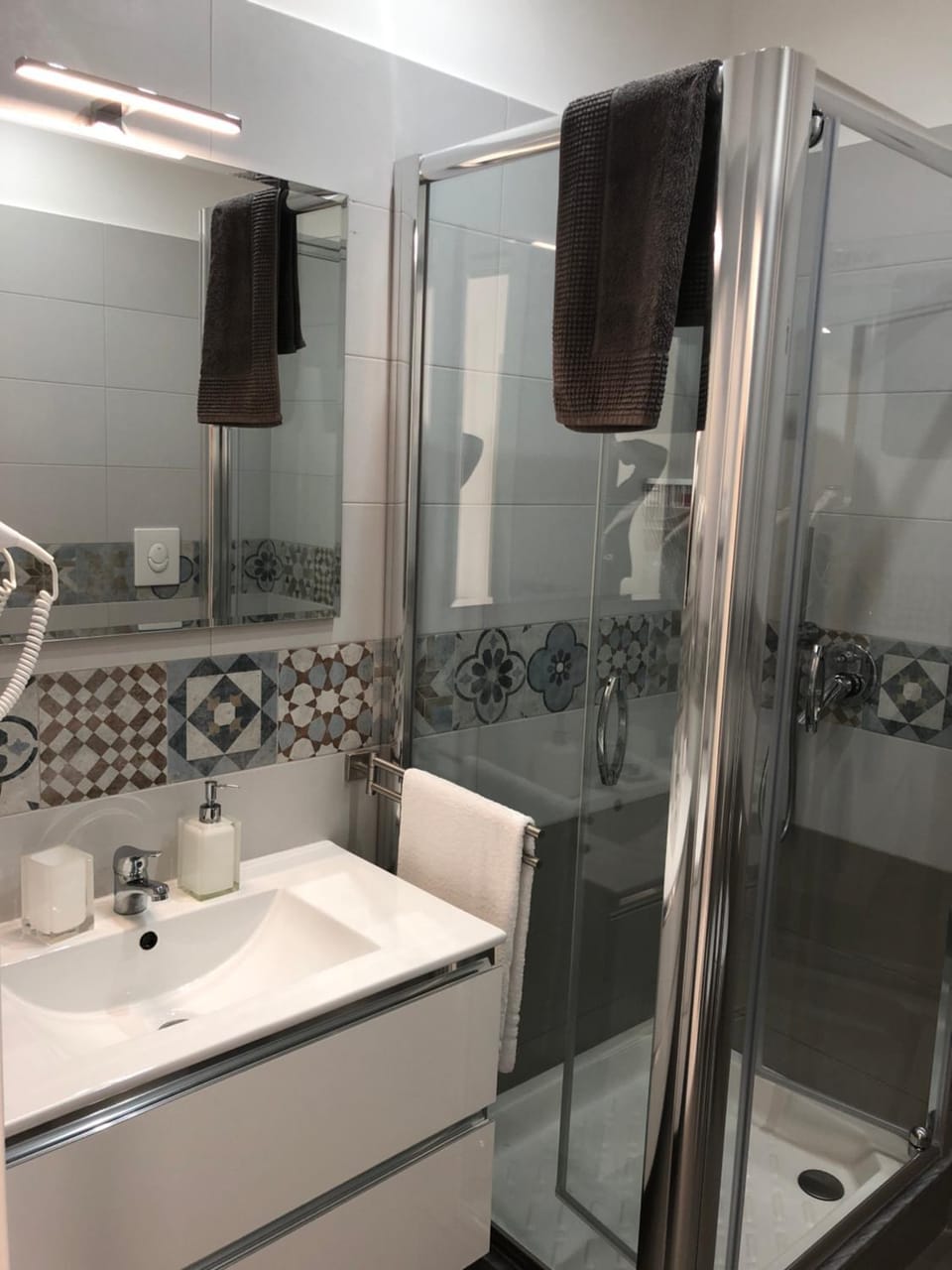 Shower, Bathroom