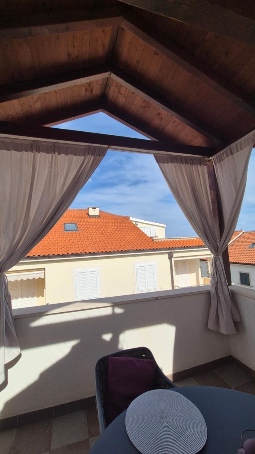 Braccia Apartment in Bol