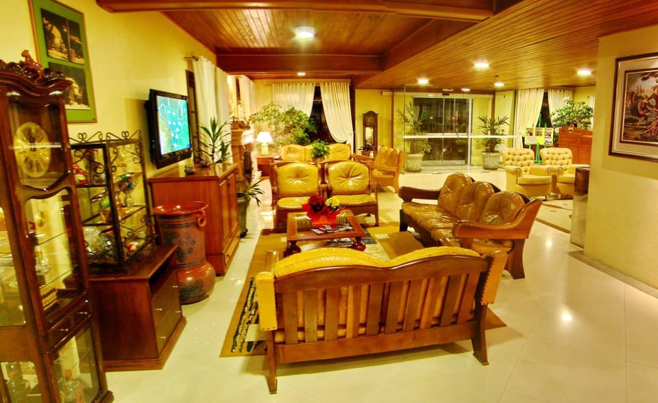 Communal lounge/ TV room, TV and multimedia, Lobby or reception, Business facilities, Decorative detail