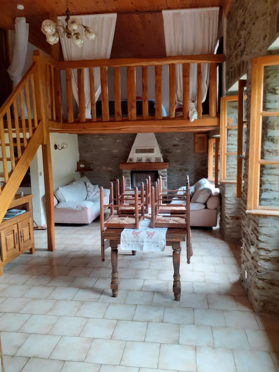 Living room, Dining area