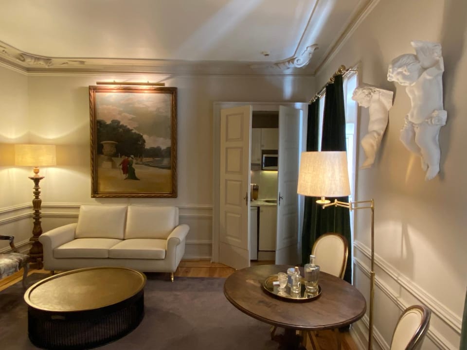 Kitchen or kitchenette, Decorative detail, Bedroom, Area and facilities