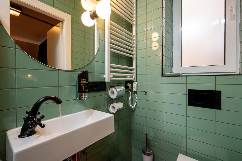 Toilet, Bathroom