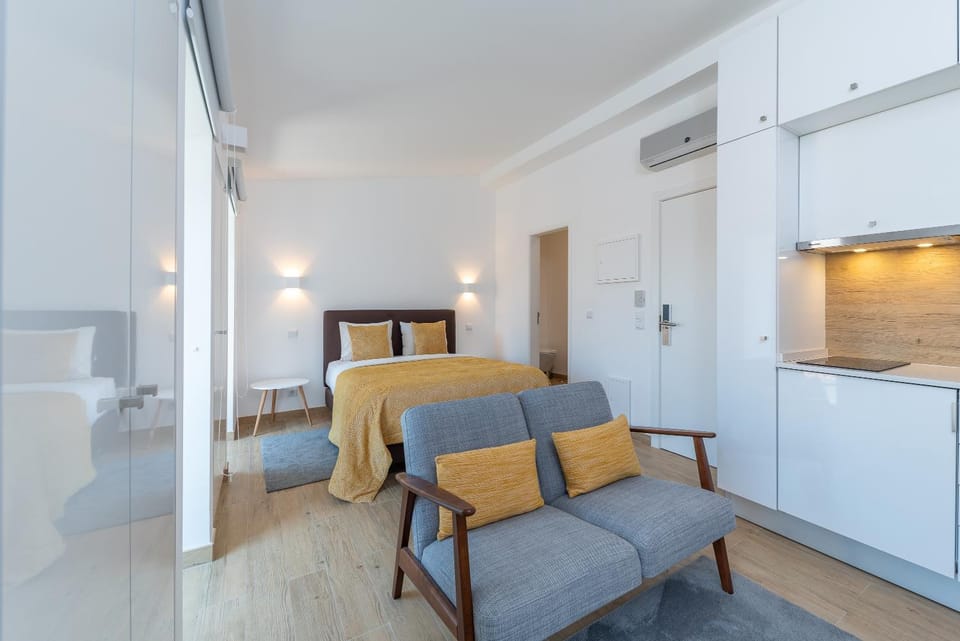 Orange 3 House - Chiado Studios Apartment in Lisbon