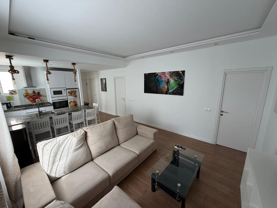 GENUAR APARTMENTS 3 Bedroom close to beach Apartment in Malaga