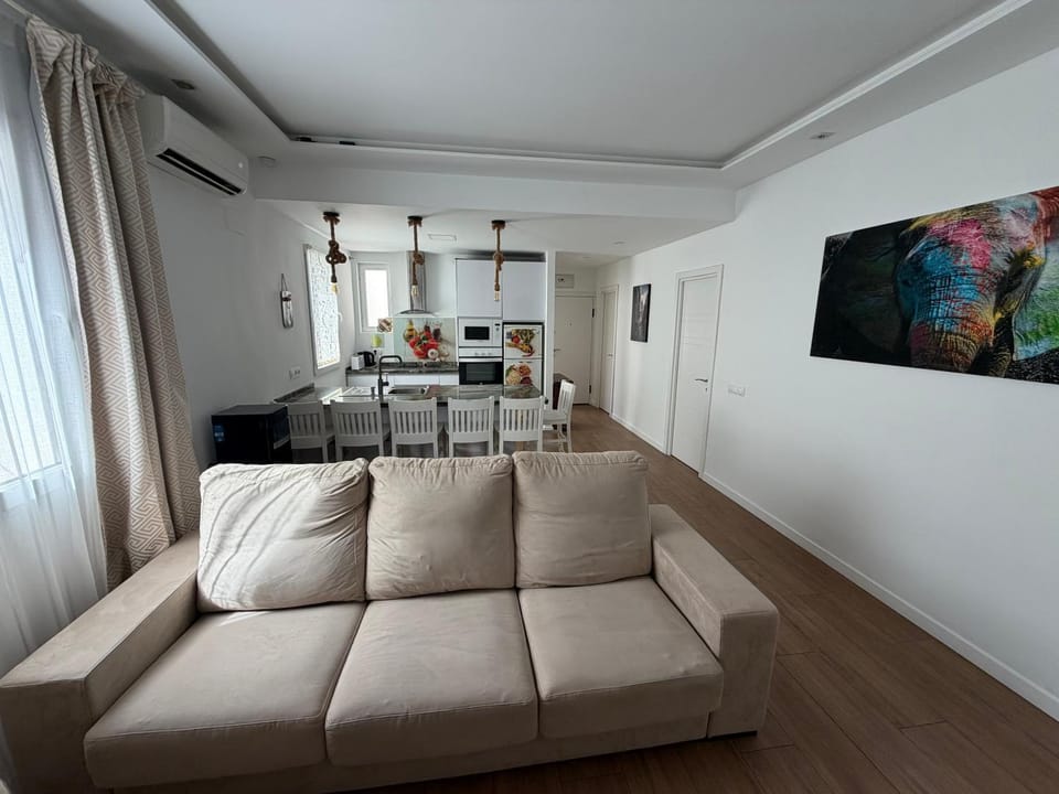 GENUAR APARTMENTS 3 Bedroom close to beach Apartment in Malaga