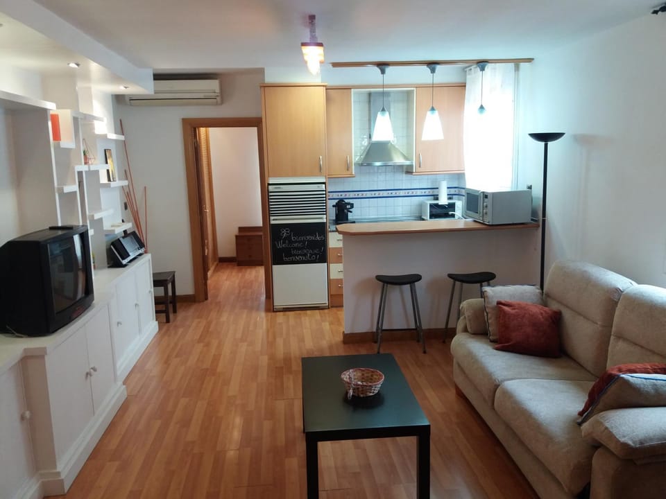 Coffee/tea facilities, Dining area