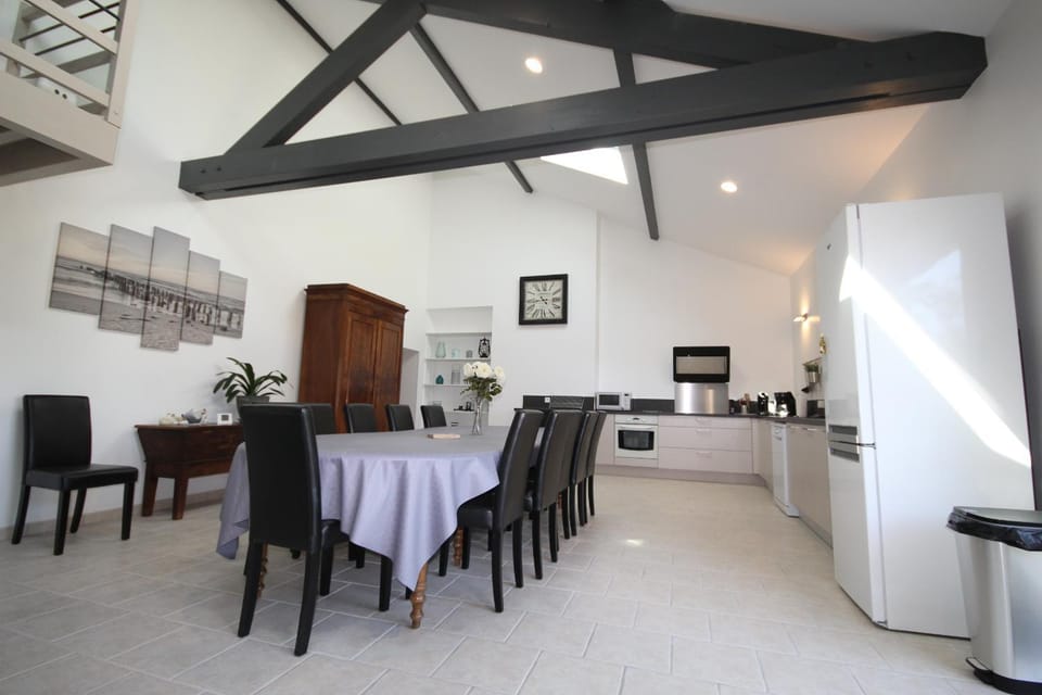 Banquet/Function facilities, Communal kitchen