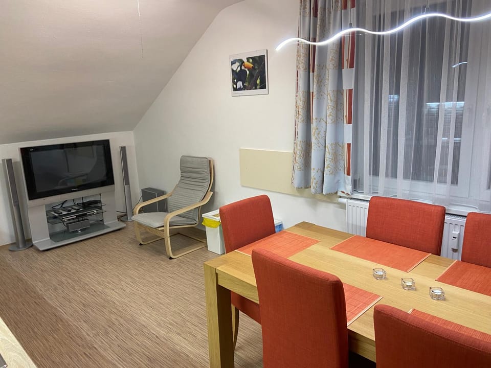 Seating area, kitchen
