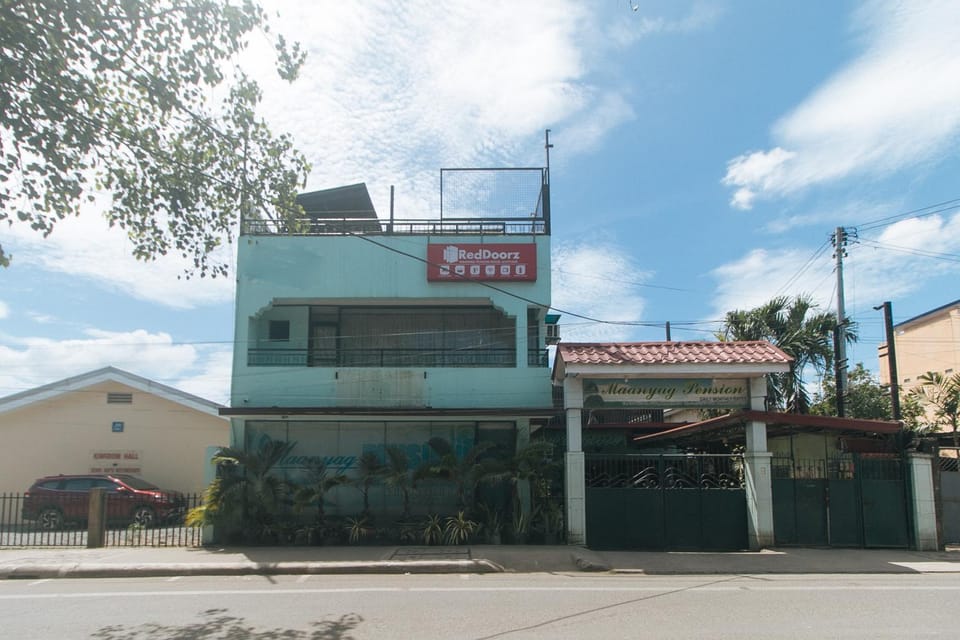 Property building, Neighbourhood