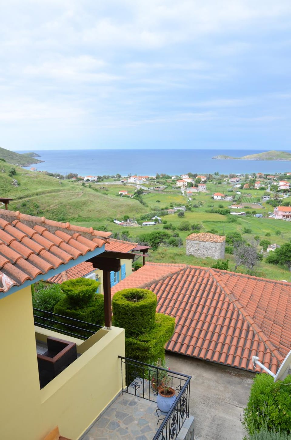 Facade/entrance, Bird's eye view, Garden, Balcony/Terrace, Garden view, Sea view