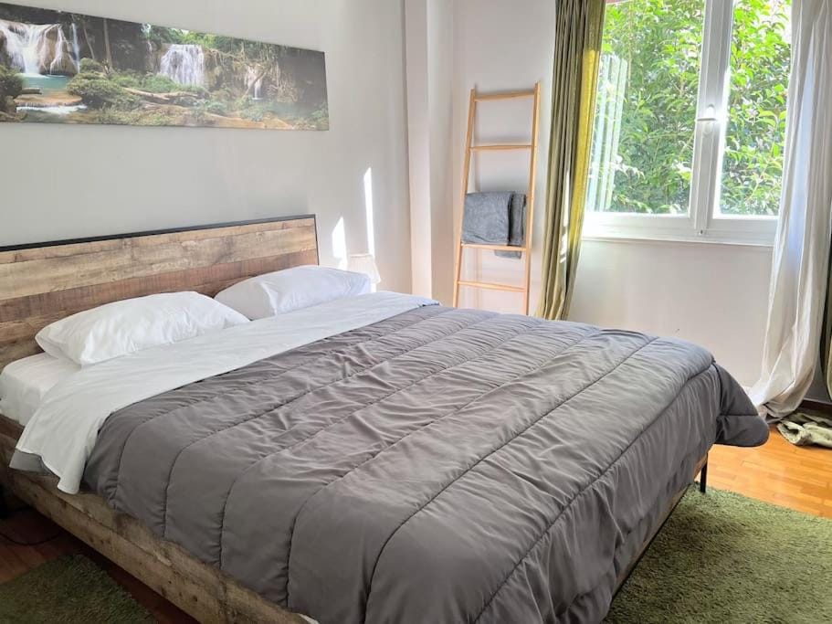 2BDR OlympianZeus Apt with Netflix Apartment in Athens