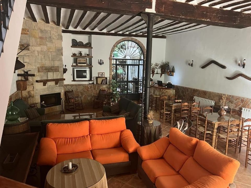 Communal lounge/ TV room