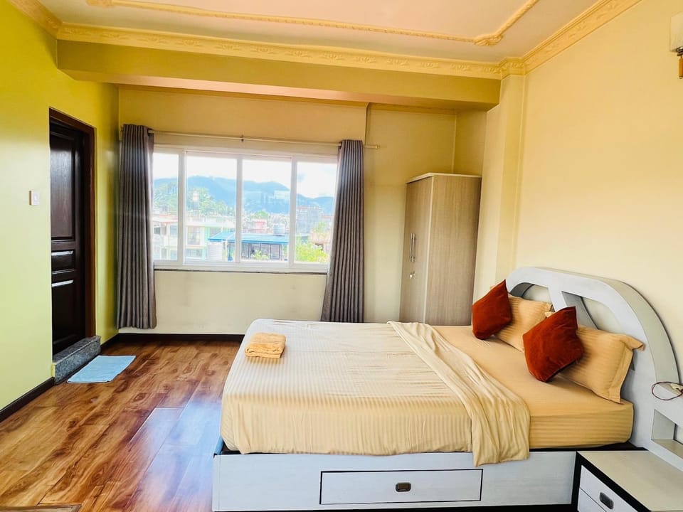 Bed, Photo of the whole room, Bedroom, wardrobe