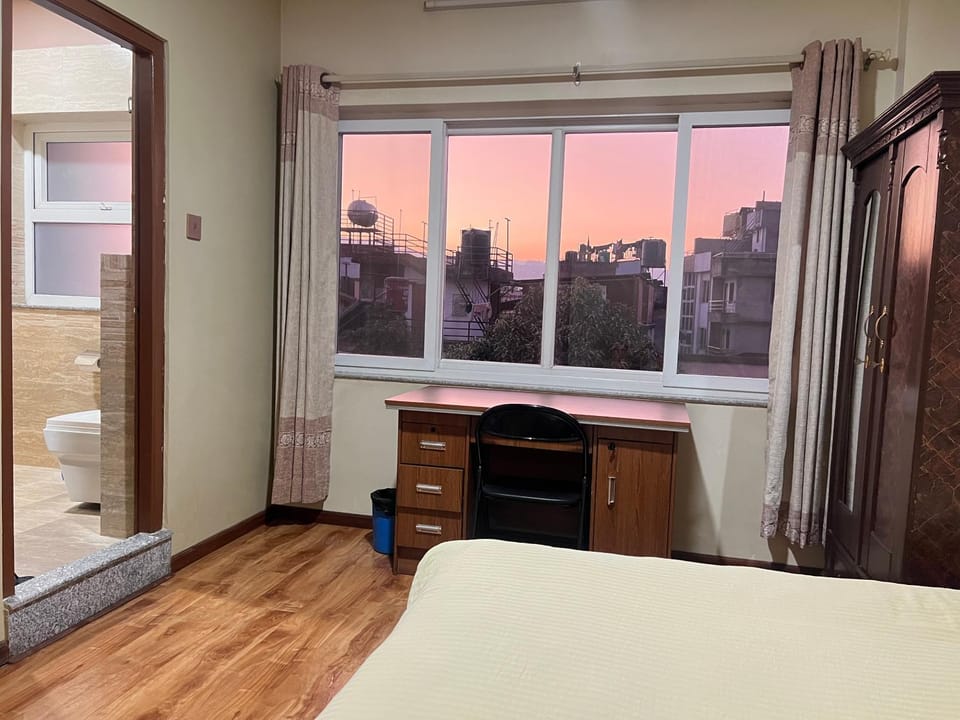 Bed, View (from property/room), Photo of the whole room, Bedroom