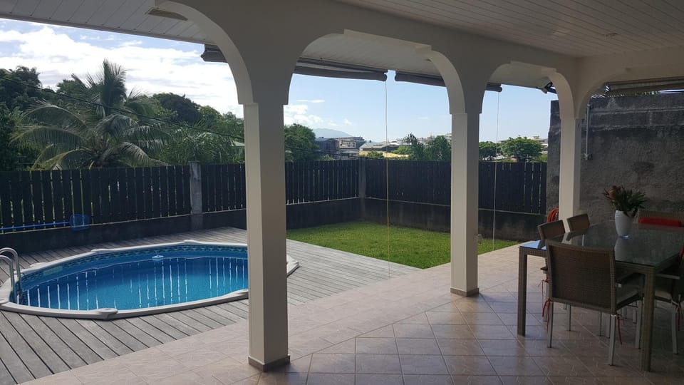 Mountain view, Pool view