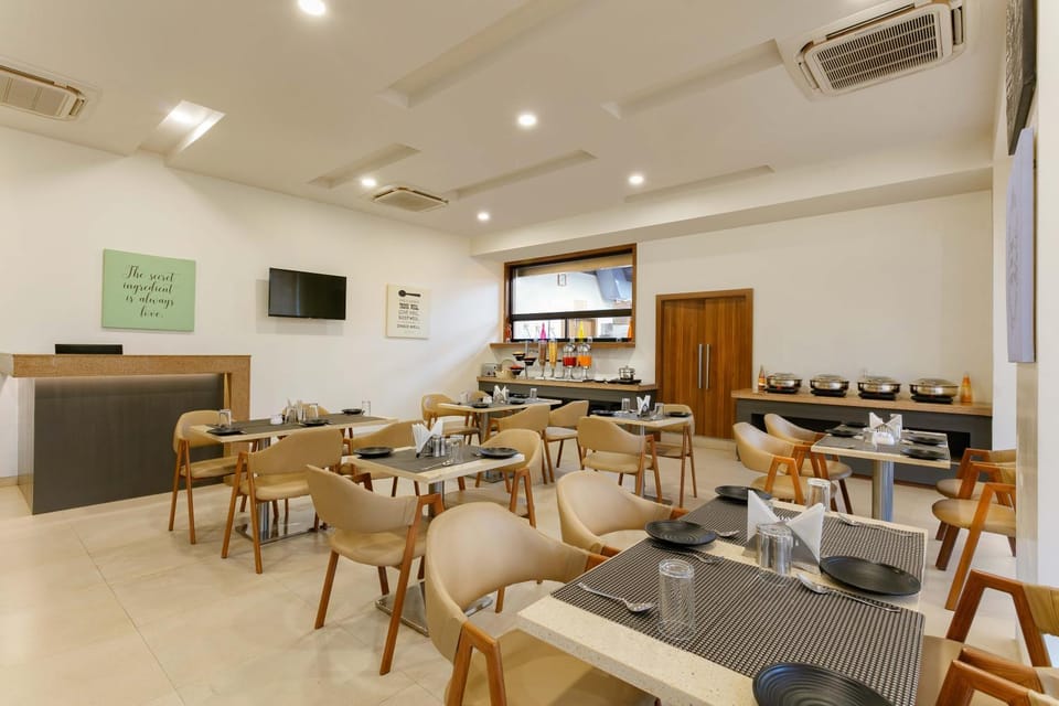 Restaurant/places to eat, Buffet breakfast
