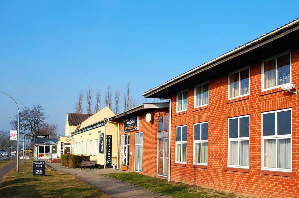 Facade/entrance, Street view