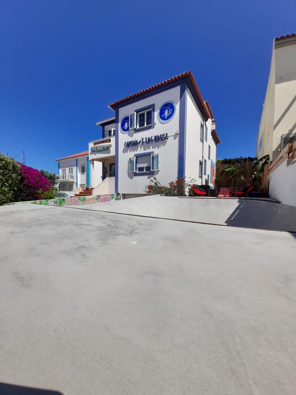 Property building, Street view