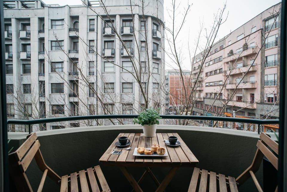 View (from property/room), Balcony/Terrace, Landmark view