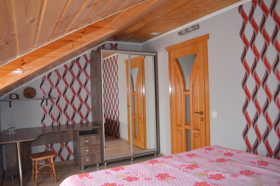 Bed, Photo of the whole room, Bedroom, wardrobe