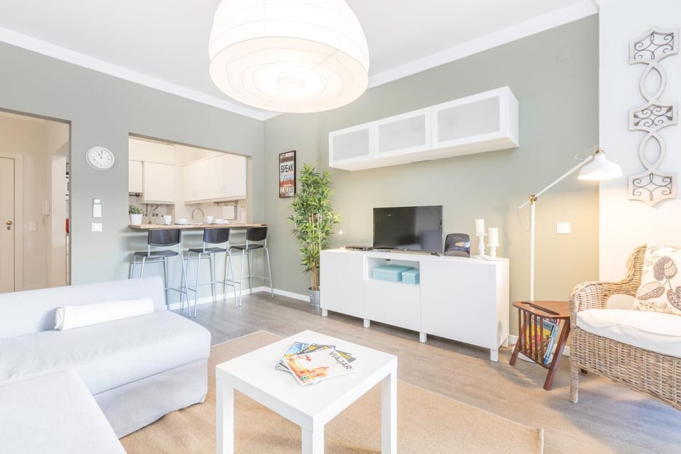 TV and multimedia, Coffee/tea facilities, Balcony/Terrace, Kitchen or kitchenette, Living room, Seating area, Dining area
