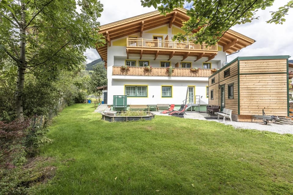 Property building, Garden