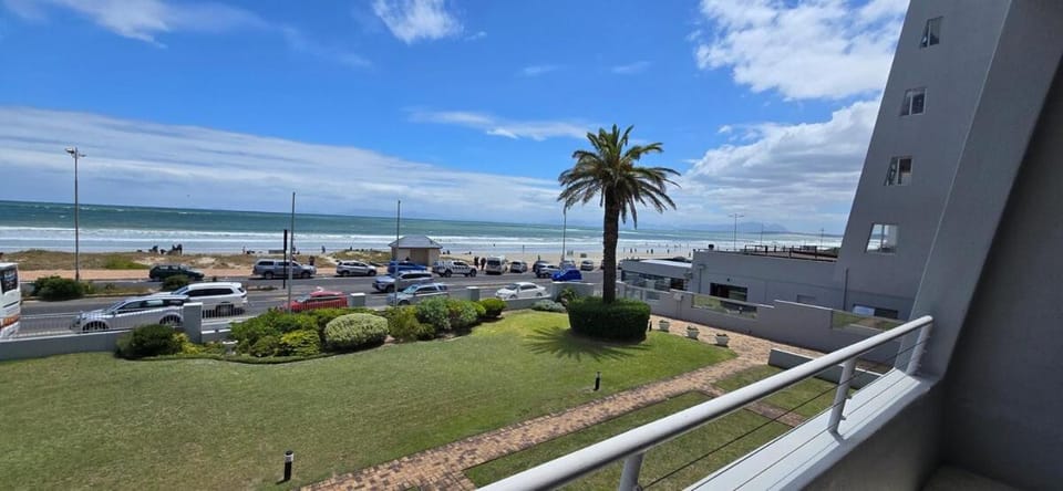 Sea Breeze at Da Gama Apartment in Cape Town