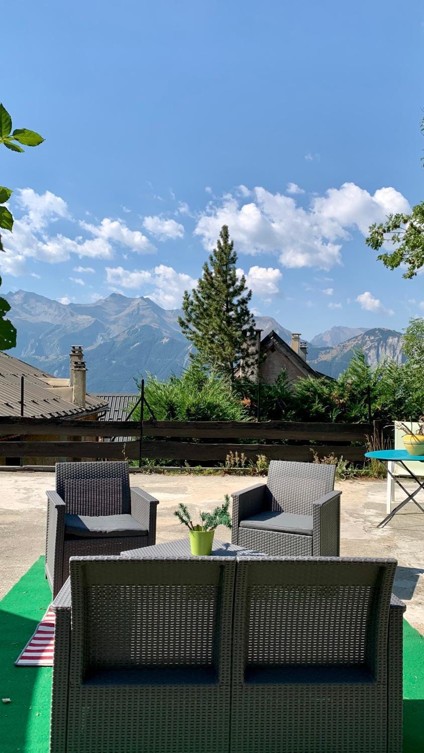 Day, Natural landscape, Garden, Balcony/Terrace, Seating area, Mountain view, sunbed