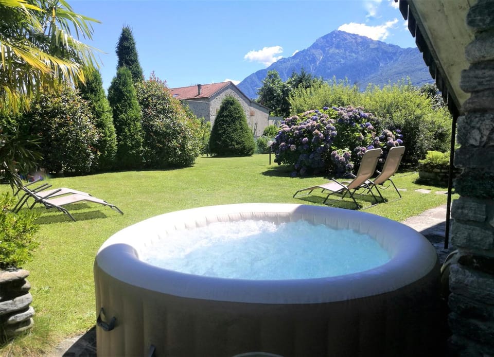 Garden, Garden, Hot Tub, Swimming pool