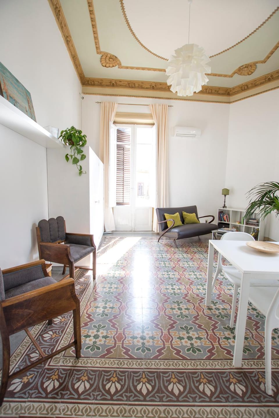 Communal lounge/ TV room, Living room, Seating area, Dining area