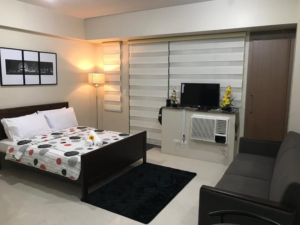 One Palm Tree Apartments Apartment in Pasay