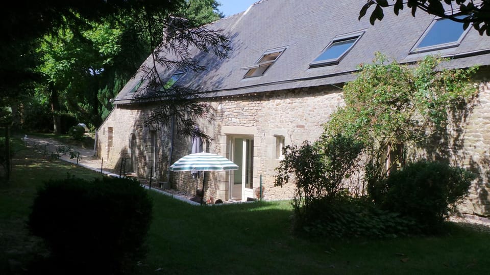 Facade/entrance, BBQ facilities, Garden, Balcony/Terrace, Garden view