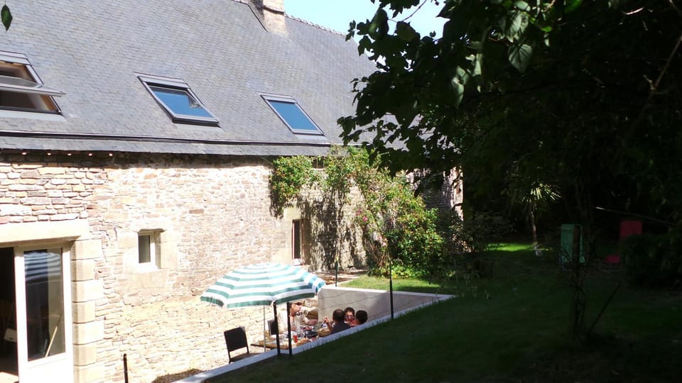 Patio, Facade/entrance, BBQ facilities, Garden, Balcony/Terrace, Dining area