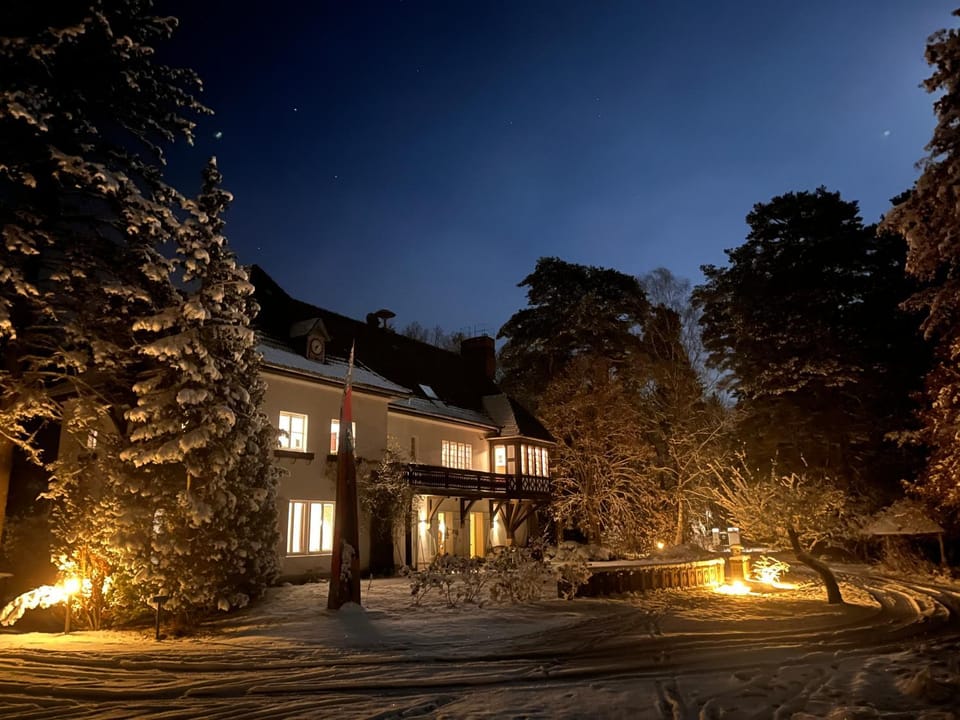 Property building, Night
