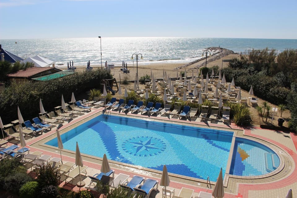 Sea view, Swimming pool