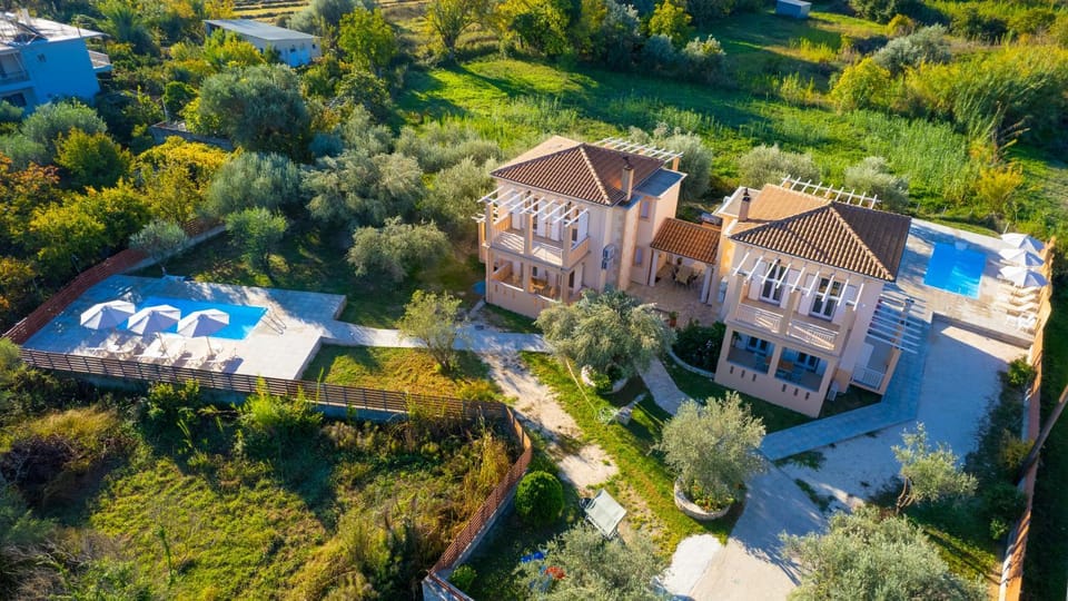 Property building, Natural landscape, Bird's eye view, Garden