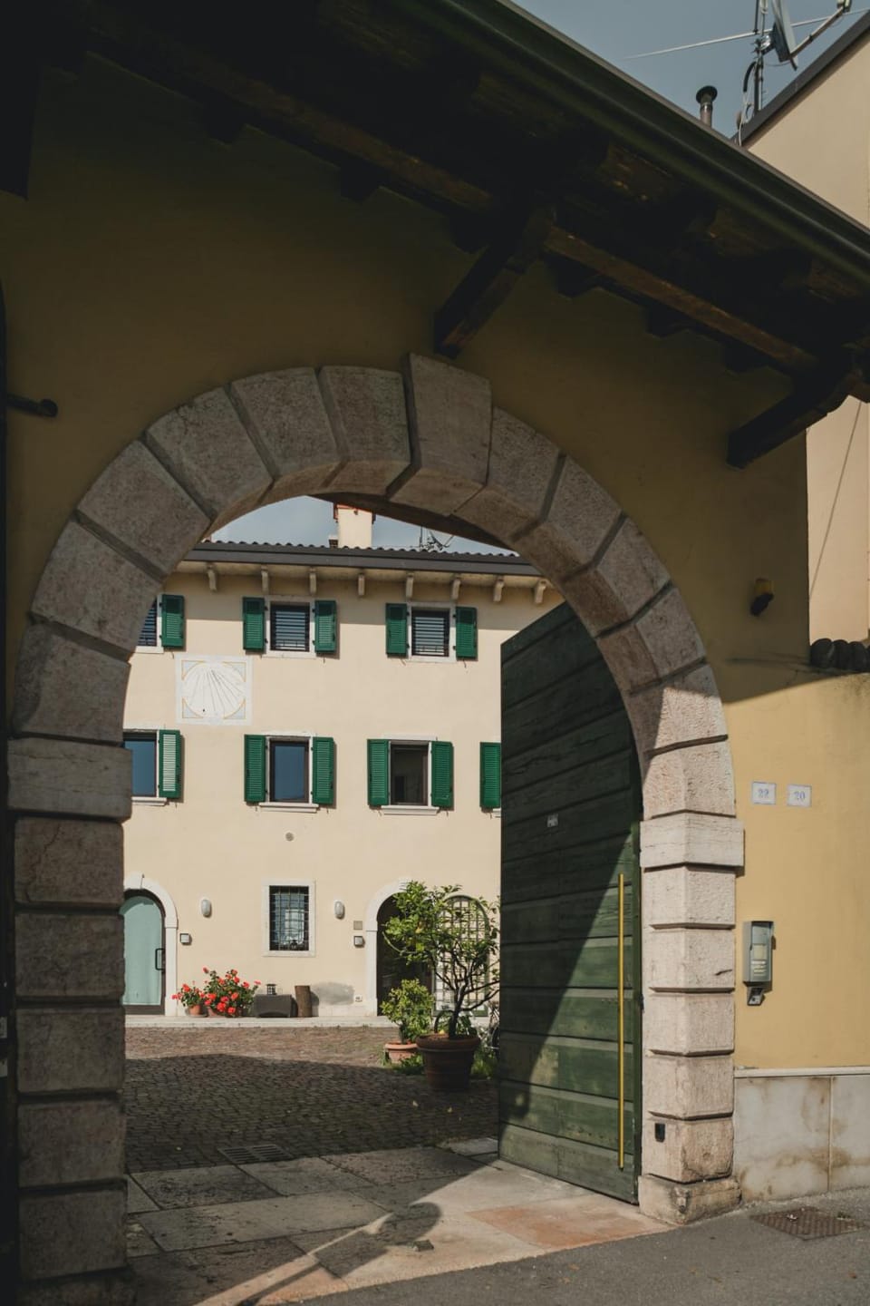 Facade/entrance