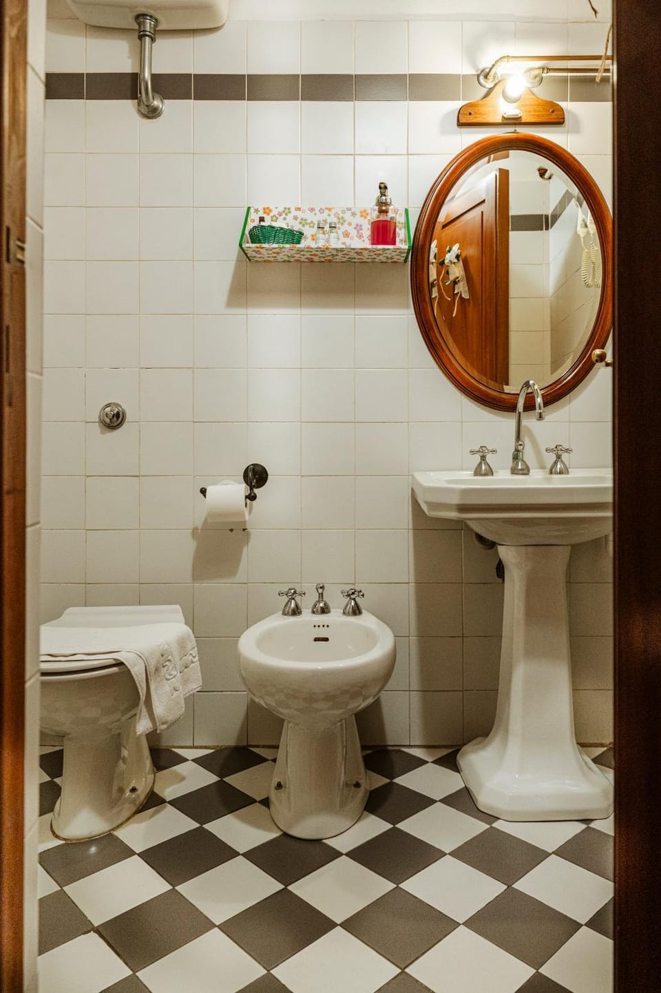 Toilet, Bathroom, bidet, towels