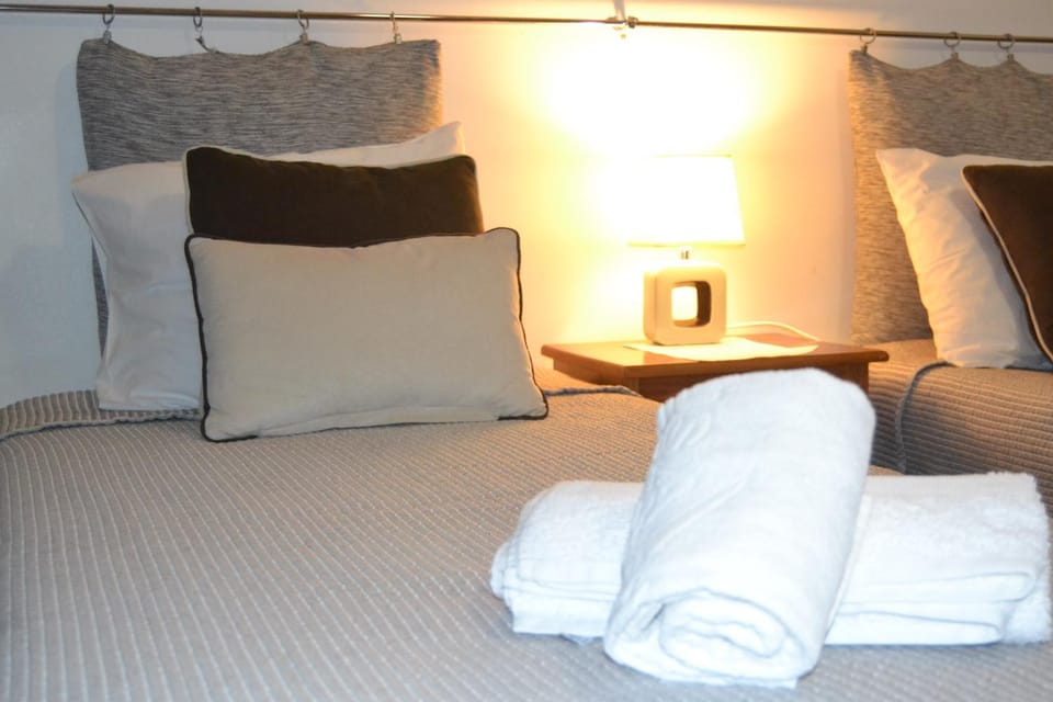 Photo of the whole room, Decorative detail